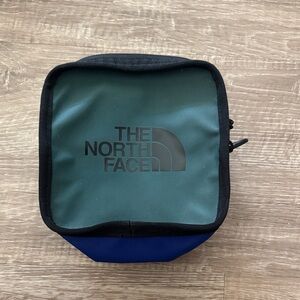 The North Face Green and Blue 18cm x 18cm x 8cm Polyester Bag